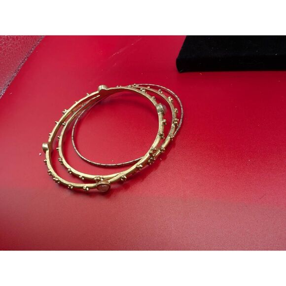 *Vintage gold bracelet bangles - Picture 2 of 3